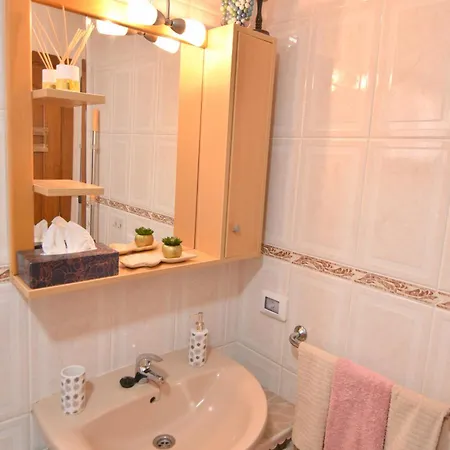 Edith - Complex Tagara, Fully Equipped, Ac And Pool 圣地亚哥港