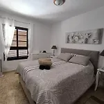 Edith - Complex Tagara, Fully Equipped, Ac And Pool Appartamento